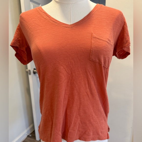 Madewell Tops - Madewell Whisper Cotton V-Neck Pocket Tee – Burnt Orange (XS)